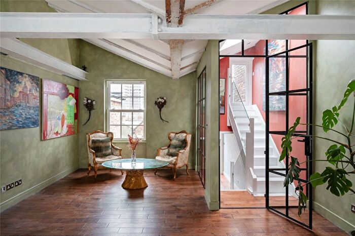 3 Bedroom Detached House To Rent In Campden Hill Road, Kensington, W8