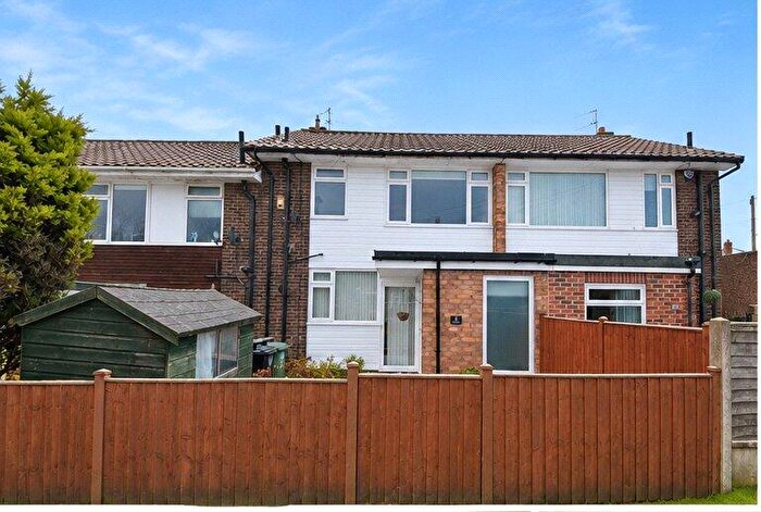 3 Bedroom Semi-Detached House To Rent In Medway Avenue, Garforth, LS25