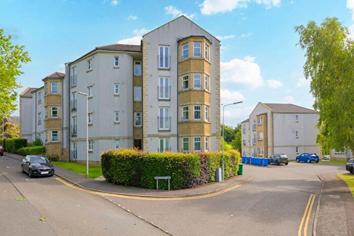 2 Bedroom Flat For Sale In Merchants Way, Inverkeithing, KY11