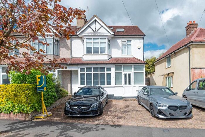 5 Bedroom House For Sale In The Meadow Way, Harrow Weald, Harrow, HA3