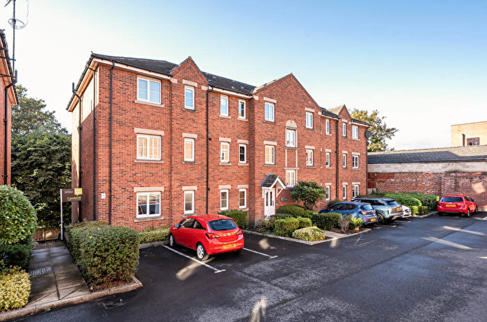 2 Bedroom Flat For Sale In Abbots Mews, Burley, Leeds, LS4