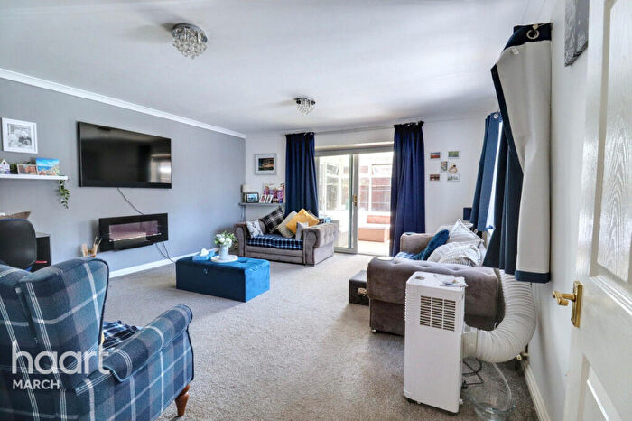 3 Bedroom Detached House For Sale In Old West Estate, Benwick, PE15