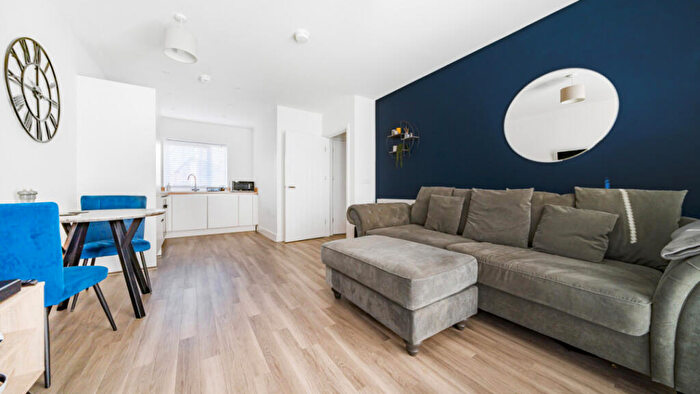 1 Bedroom Flat For Sale In Warren Way, Milton Keynes, MK17