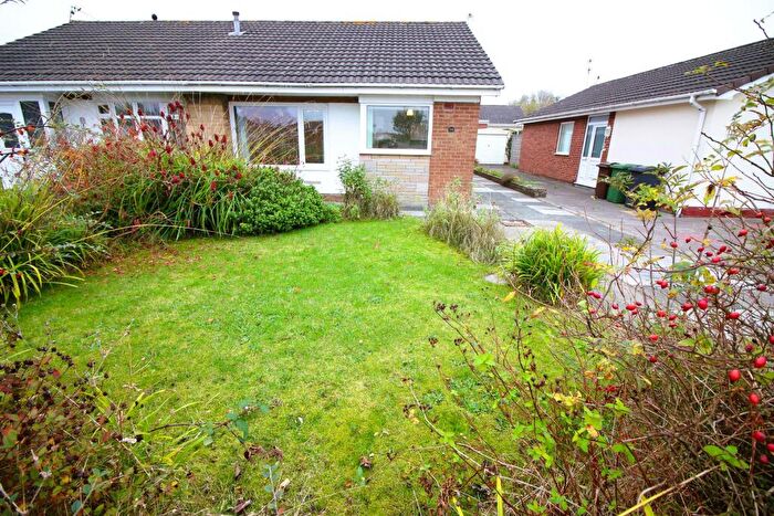 2 Bedroom Bungalow To Rent In Kingston Crescent, Southport, PR9