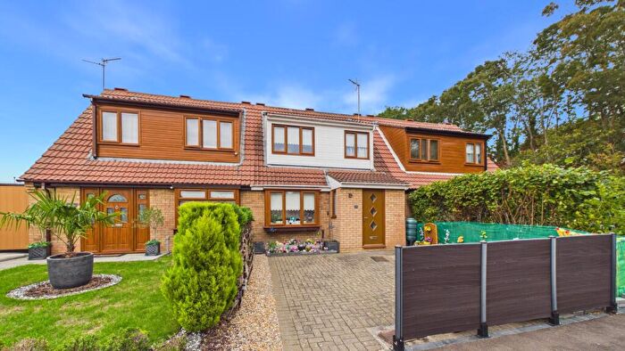 3 Bedroom Terraced House For Sale In Wingfield, Orton Goldhay, Peterborough, PE2