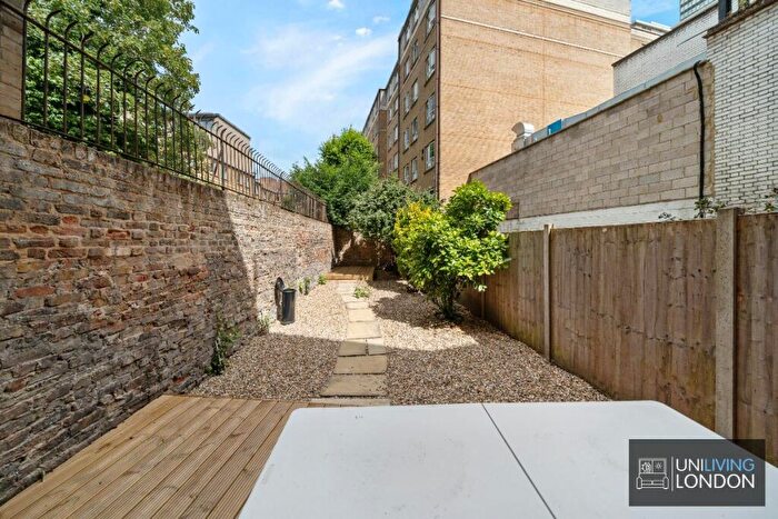 3 Bedroom Flat To Rent In Stanhope Street, Regent's Park, NW1