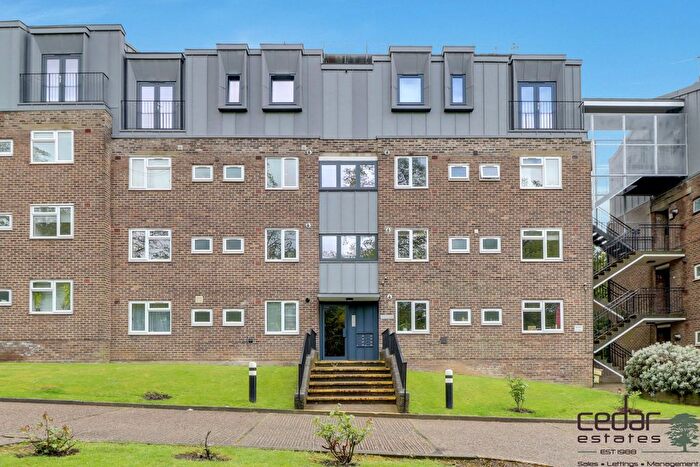 1 Bedroom Flat To Rent In Great North Road, East Finchley, N2