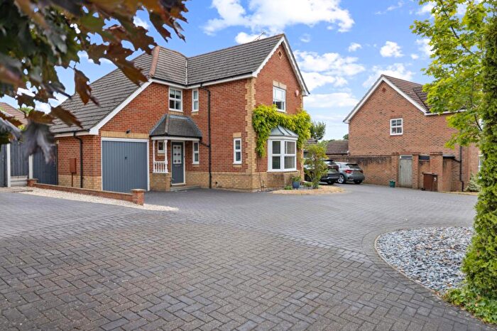 4 Bedroom Detached House For Sale In Clarence Drive, Camberley, GU15