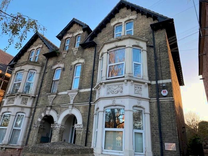 1 Bedroom Property To Rent In Clapham Road, Bedford MK41