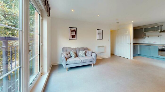 2 Bedroom Flat To Rent In St Ann's Court, Kirkstall Lane, LS5