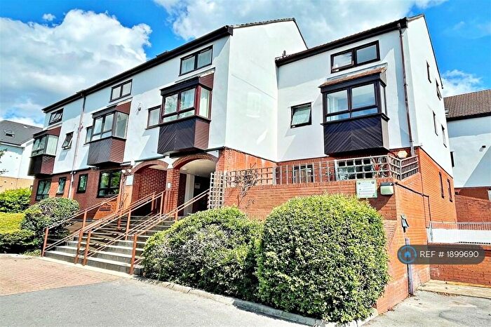 1 Bedroom Flat To Rent In Hamilton Court, Bournemouth, BH8
