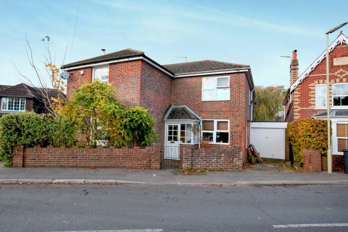 3 Bedroom Terraced House To Rent In Redhill Road, Rowlands Castle, PO9