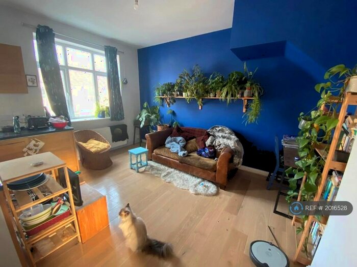 2 Bedroom Flat To Rent In Bellevue Road, St. George, Bristol, BS5