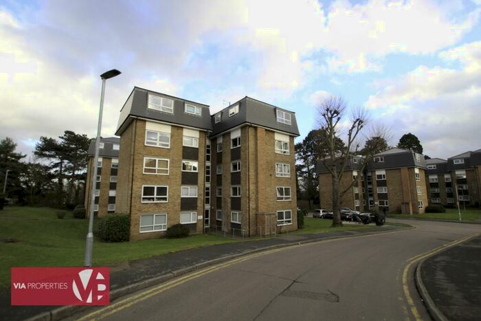 1 Bedroom Flat To Rent In Lampits, Hoddesdon, EN11