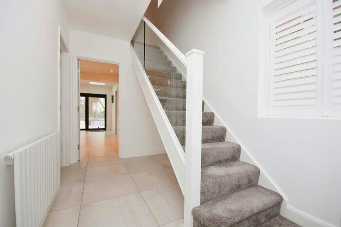 5 Bedroom Semi-Detached House For Sale In Firsgrove Crescent, Warley, Brentwood, CM14
