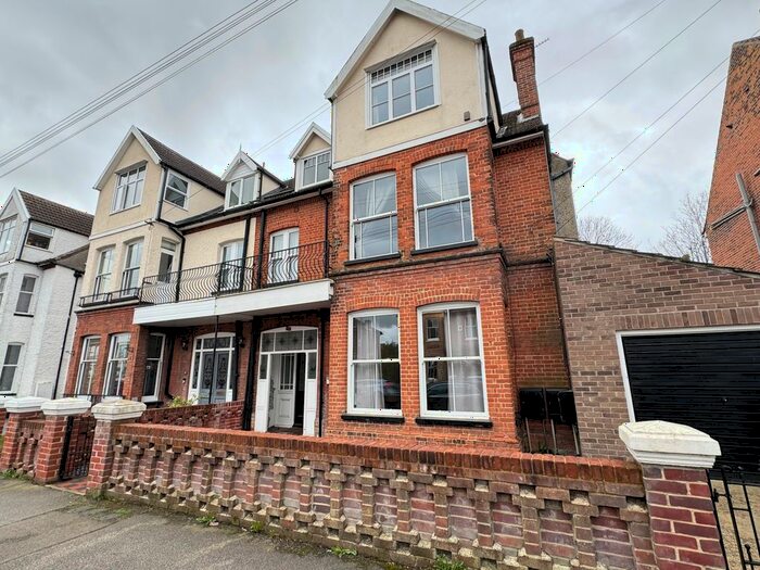 2 Bedroom Flat To Rent In Lyndhurst Road, Gunton, Lowestoft, NR32
