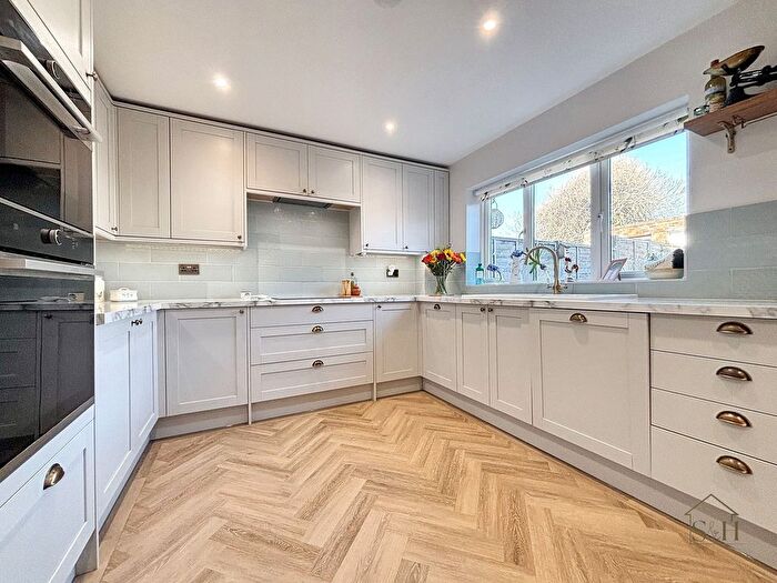 2 Bedroom Terraced House For Sale In Bank Road, Aldington, TN25