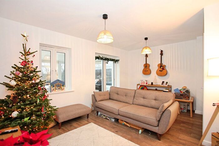 4 Bedroom Semi-detached House For Sale In Lonydd Glas, Llanharan, Pontyclun, CF72