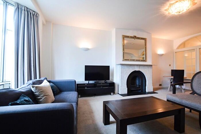 5 Bedroom Apartment To Rent In Strathmore Court, Park Road, NW8