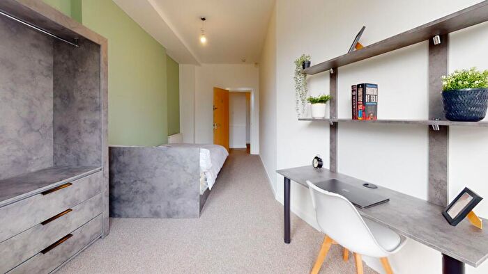 4 Bedroom Property To Rent In A, Moorland Avenue, LS6