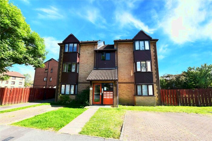 Studio To Rent In Adams Way, Croydon, CR0