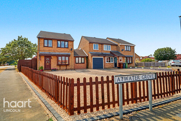 4 Bedroom Link Detached House For Sale In Atwater Grove, Lincoln, LN2