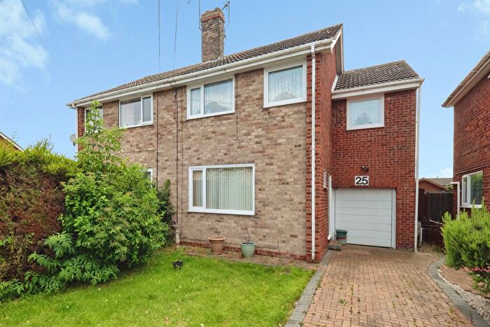 4 Bedroom Semi-Detached House For Sale In Maple Drive, Beverley, HU17