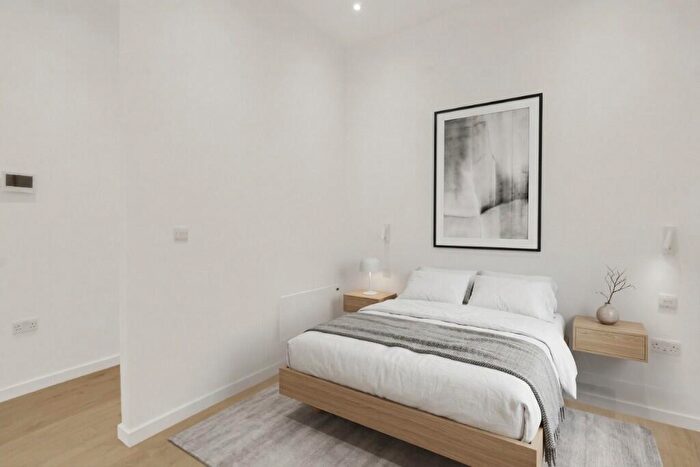 1 Bedroom Flat To Rent In Sunrise Parkway, Milton Keynes, MK14