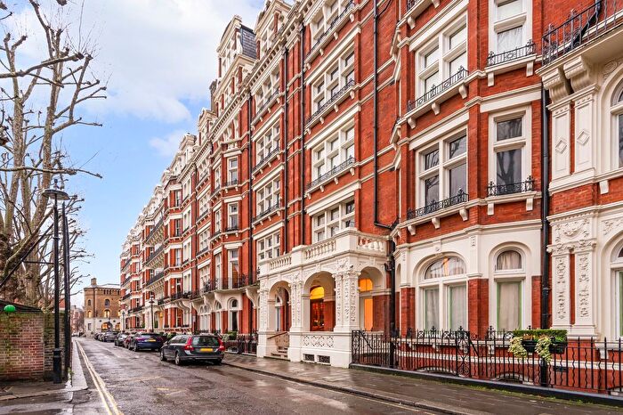 3 Bedroom Flat To Rent In Morpeth Mansions, Morpeth Terrace, SW1P