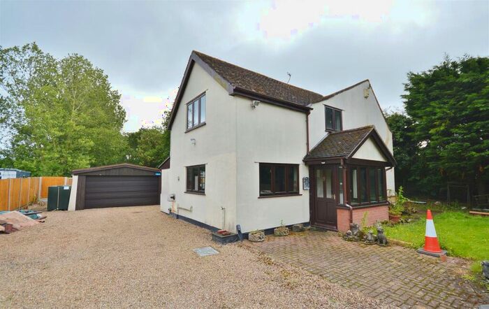 4 Bedroom Detached House For Sale In Crown Lane, Tendring, Clacton-On-Sea, CO16