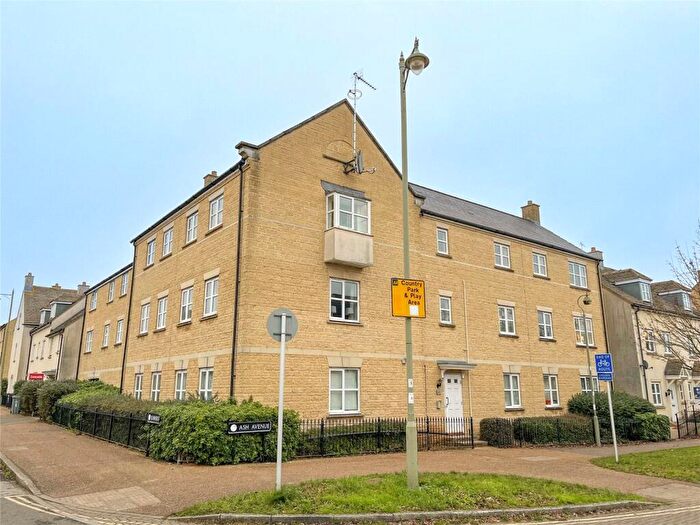 2 Bedroom Apartment To Rent In Elmhurst Way, Carterton, OX18
