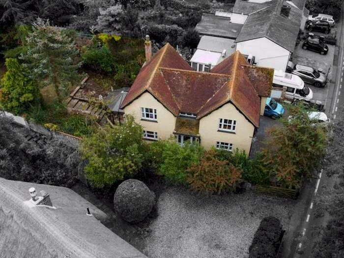 3 Bedroom Property For Sale In Dunmow Road, Hatfield Broad Oak, Bishop's Stortford, Hertforshire CM22