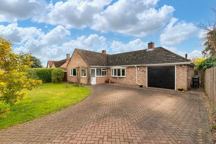 3 Bedroom Detached Bungalow For Sale In Shepreth Road, Barrington, CB22