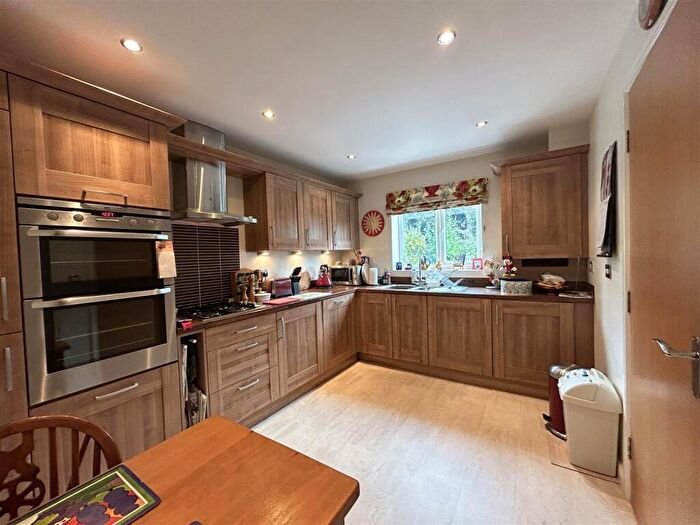 4 Bedroom Semi-Detached House For Sale In Dalton Drive, Belper, DE56