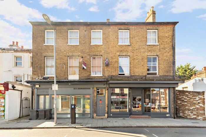 1 Bedroom Flat To Rent In Berrylands Road, Berrylands, Surbiton, KT5