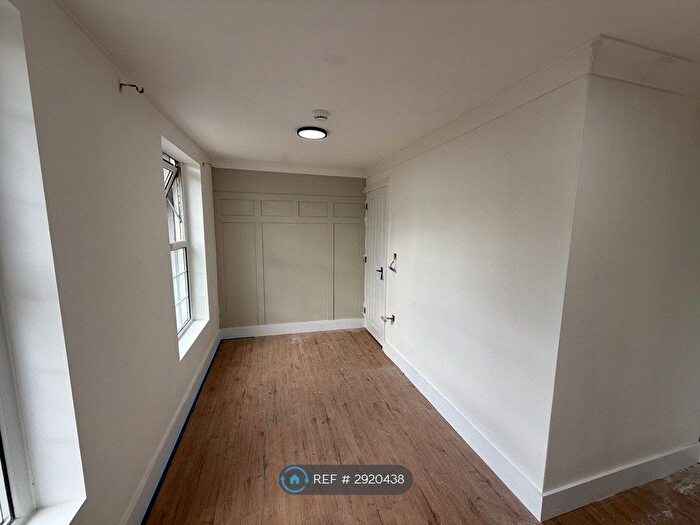 6 Bedroom End Terrace House To Rent In Cuxton Road, Rochester, ME2