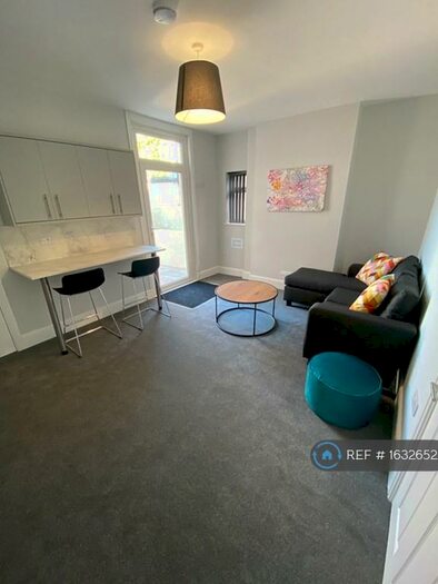 4 Bedroom End Of Terrace House To Rent In Clarence Road, Staple Hill, Bristol, BS16