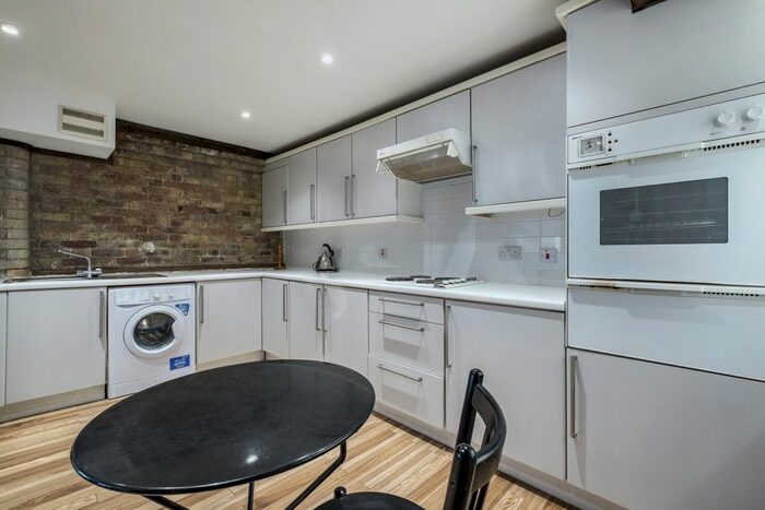 1 Bedroom Flat To Rent In St Saviours Wharf, Shad Thames, SE1