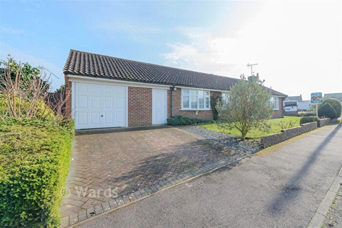 3 Bedroom Detached Bungalow For Sale In Brookes Place, Newington, Sittingbourne, Kent, ME9