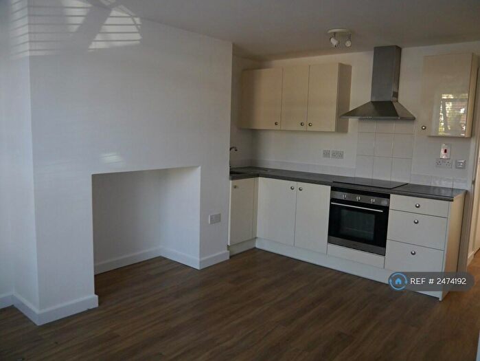 1 Bedroom Flat To Rent In Victoria House, Maidenhead, SL6