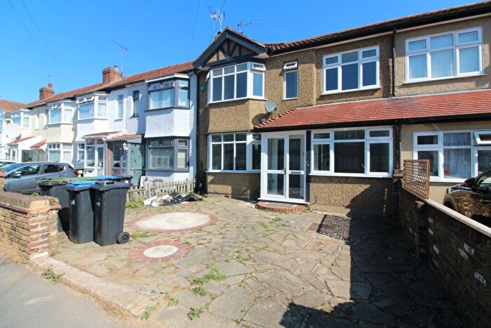 4 Bedroom Terraced House To Rent In Larmans Road, Enfield, EN3