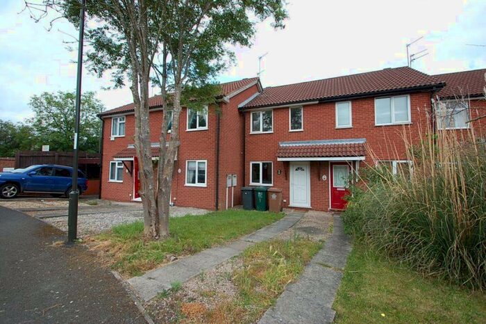 2 Bedroom House To Rent In Vicarage Gardens, Swadlincote, Derbyshire, DE11