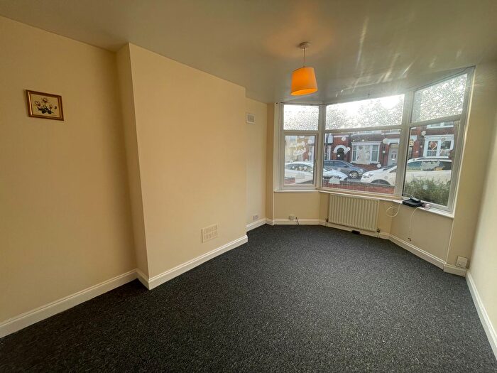 1 Bedroom Flat To Rent In Upperton Road, Leicester, LE3