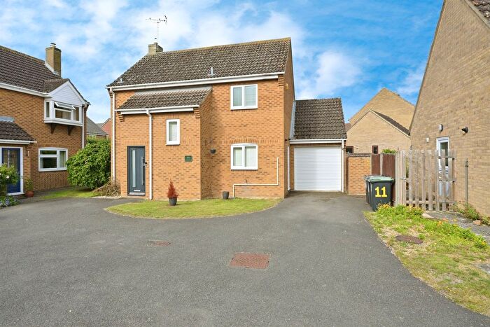 3 Bedroom Detached House For Sale In Monson Way, Oundle, Peterborough, PE8