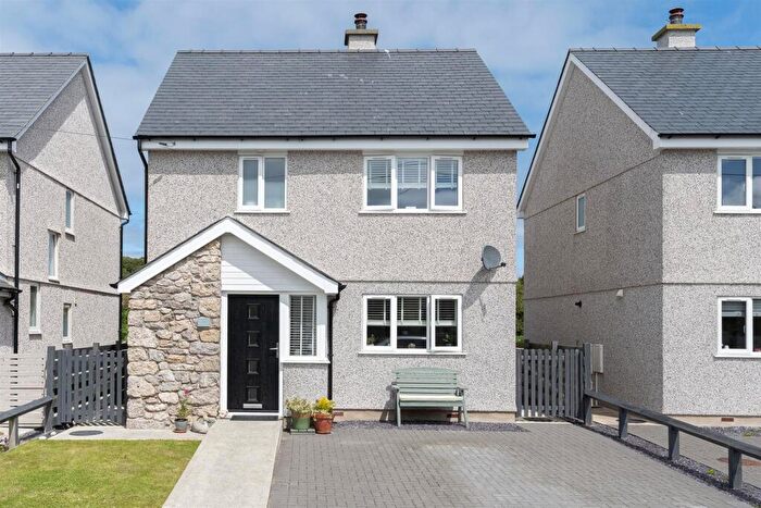 3 Bedroom Detached House For Sale In Llwyn Helyg, Amlwch, LL68