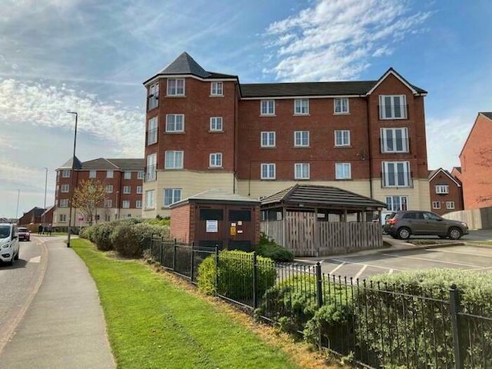 2 Bedroom Apartment To Rent In New Forest Village, LS10