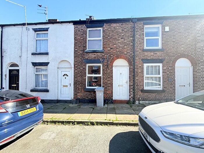 2 Bedroom Terraced House To Rent In South Park Road, Macclesfield, Cheshire, SK11