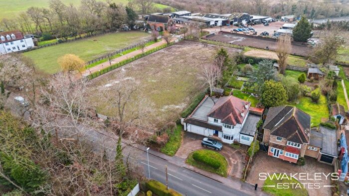 3 Bedroom Detached House For Sale In Northwood Road, Harefield, UB9