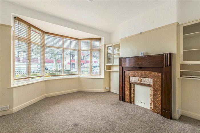 3 Bedroom Semi-Detached House To Rent In Eskdale Avenue, Northolt, Middlesex, UB5