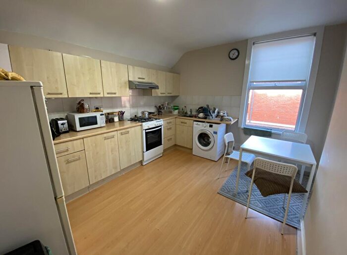 1 Bedroom Flat To Rent In Whitchurch Road, Gabalfa, Cardiff, CF14